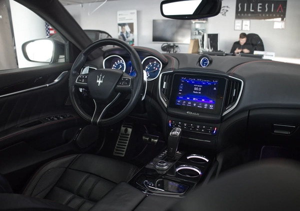 Maserati Ghibli cena 319900 przebieg: 33647, rok produkcji 2019 z Krynica-Zdrój małe 529